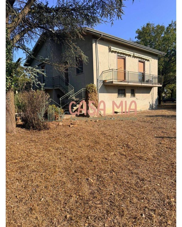 casa indipendente in vendita a Gragnano Trebbiense