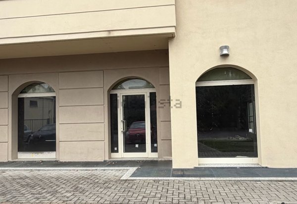 ufficio in vendita a Gragnano Trebbiense