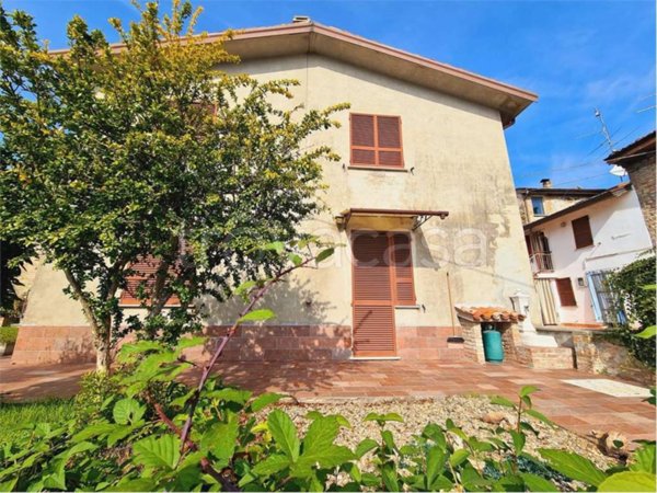 casa indipendente in vendita a Gropparello in zona Groppovisdomo