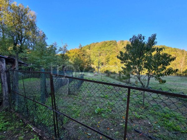 casa indipendente in vendita a Gropparello