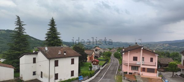 appartamento in vendita a Gropparello in zona Groppovisdomo