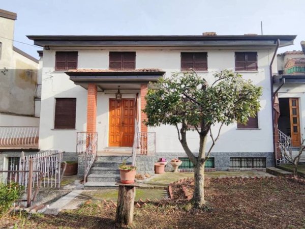 casa indipendente in vendita a Gropparello