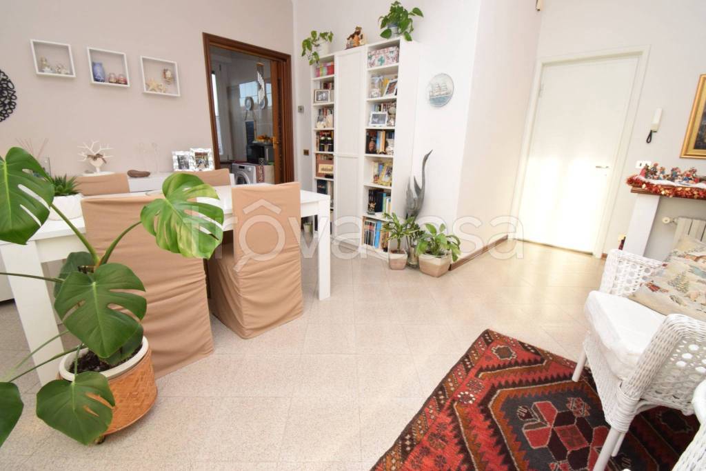 appartamento in vendita a Gropparello in zona Sariano