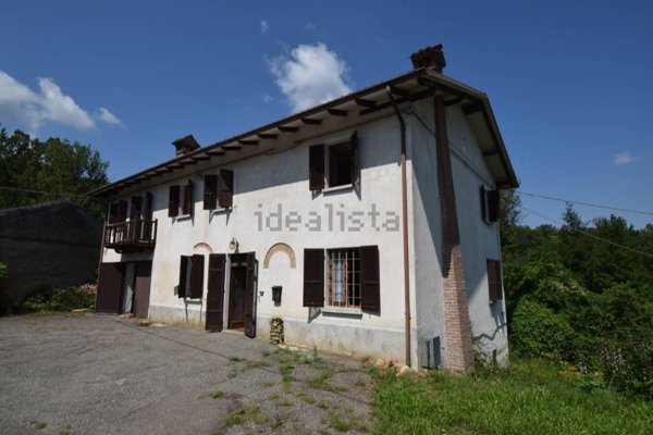 casa indipendente in vendita a Gropparello in zona Sariano