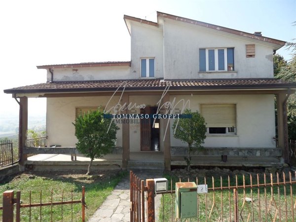 casa indipendente in vendita a Gropparello in zona Gusano