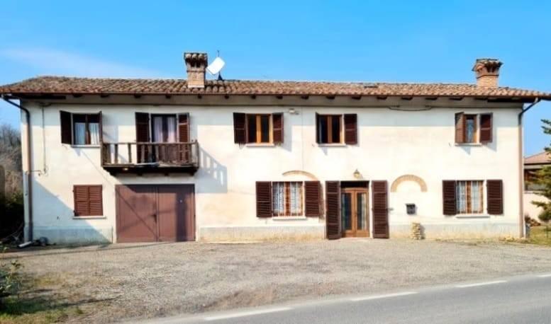 casa indipendente in vendita a Gropparello in zona Sariano
