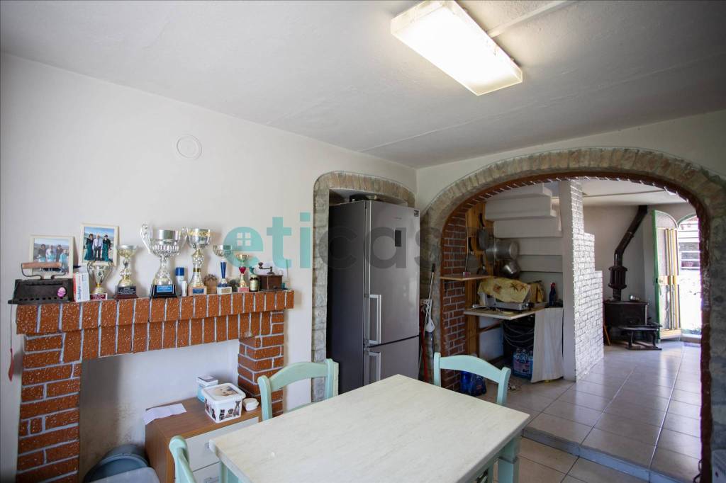 casa indipendente in vendita a Gropparello