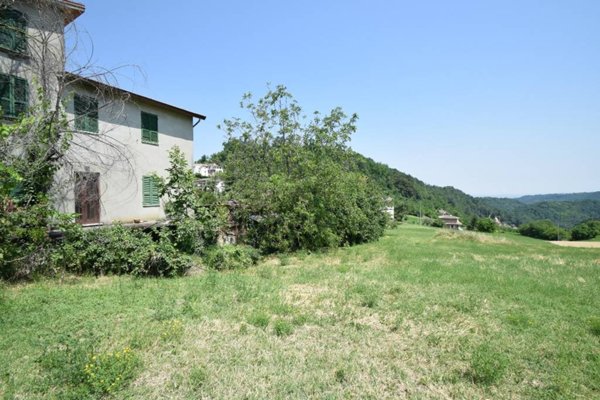 casa indipendente in vendita a Gropparello
