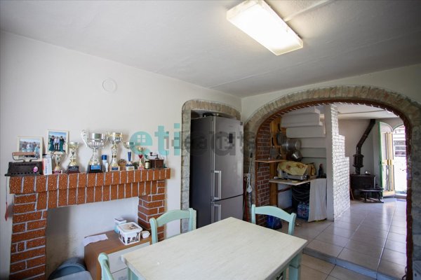 casa indipendente in vendita a Gropparello