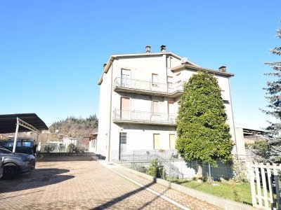 casa indipendente in vendita a Gropparello