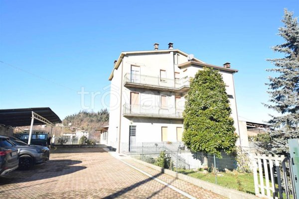 casa indipendente in vendita a Gropparello