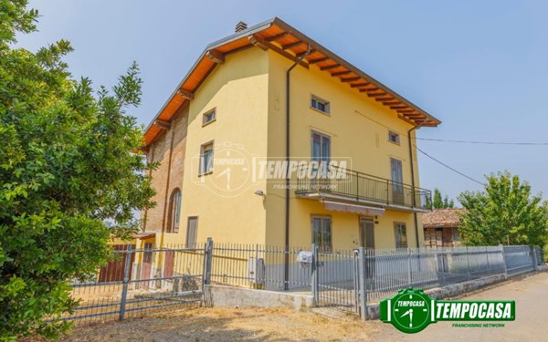 casa indipendente in vendita a Gropparello