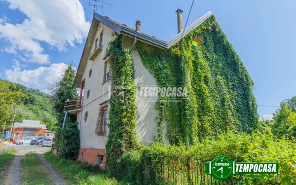 casa indipendente in vendita a Gropparello