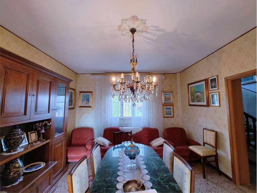 casa indipendente in vendita a Gropparello