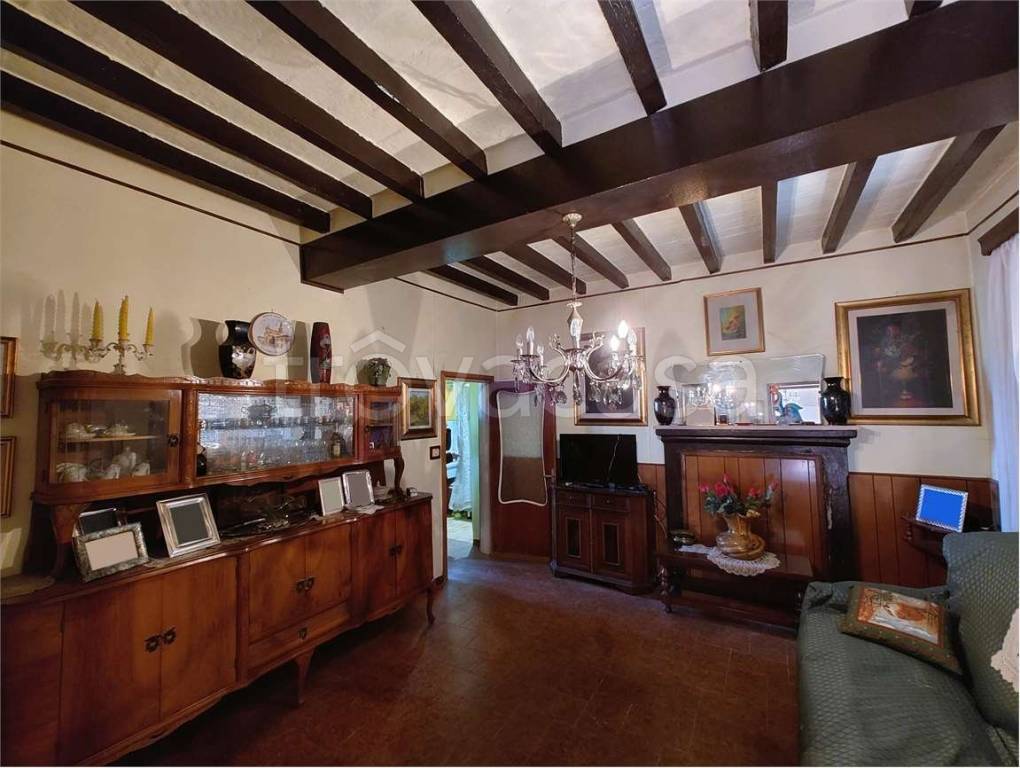 casa indipendente in vendita a Gropparello