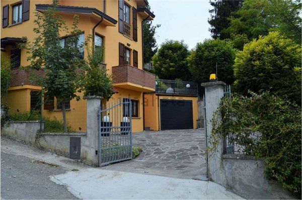 casa indipendente in vendita a Gropparello in zona Groppovisdomo