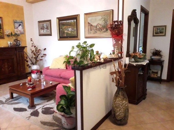 casa indipendente in vendita a Gropparello