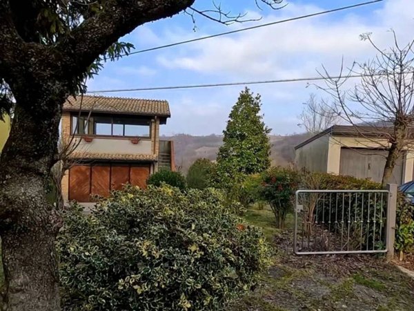 casa indipendente in vendita a Gropparello