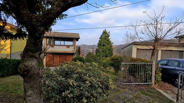 casa indipendente in vendita a Gropparello