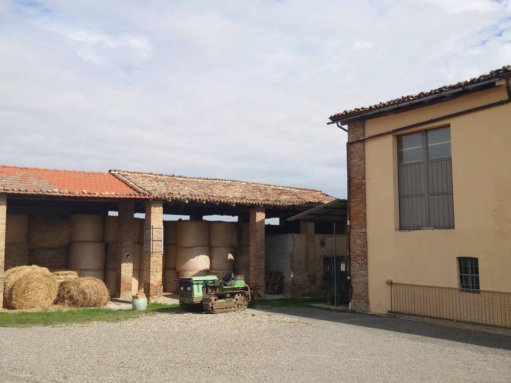 casa indipendente in vendita a Gropparello
