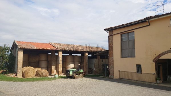 casa indipendente in vendita a Gropparello