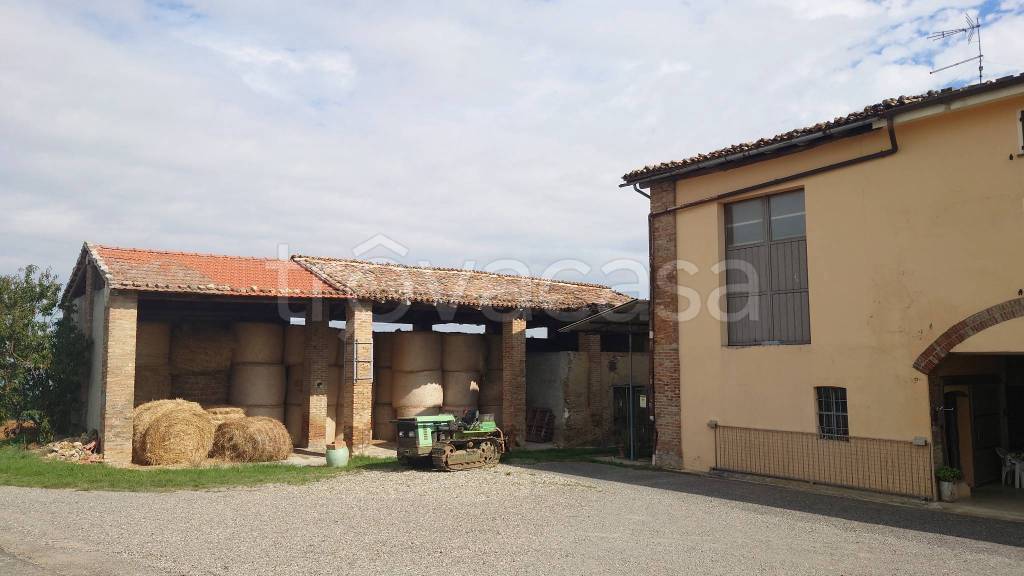 casa indipendente in vendita a Gropparello