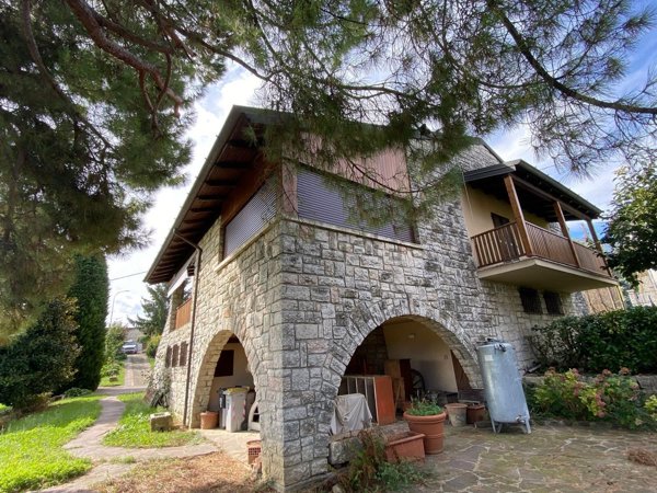 casa indipendente in vendita a Gropparello