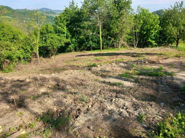 terreno edificabile in vendita a Gropparello in zona Montechino