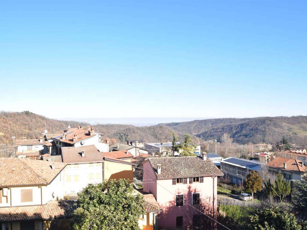 casa indipendente in vendita a Gropparello