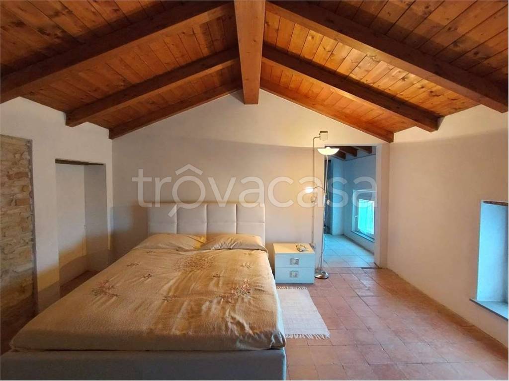 casa semindipendente in vendita a Gropparello