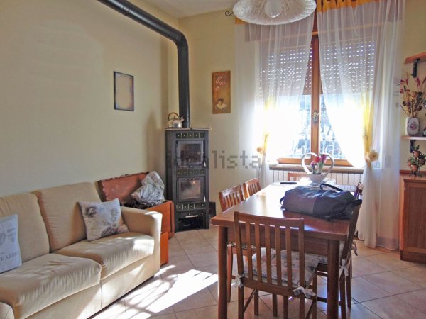 casa indipendente in vendita a Gropparello