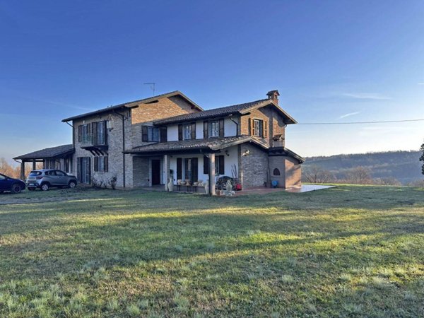 casa indipendente in vendita a Gropparello in zona Sariano
