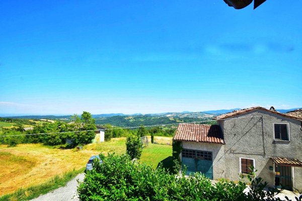casa indipendente in vendita a Gropparello