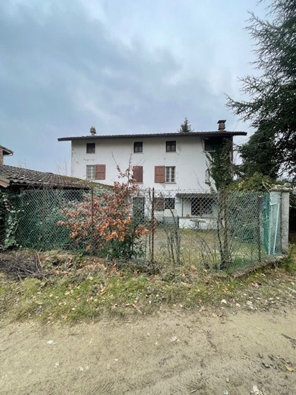 esavano in vendita a Gropparello