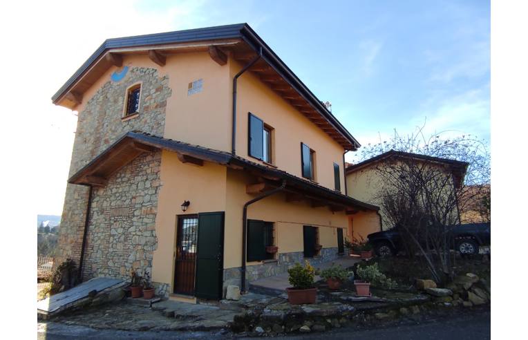 casa indipendente in vendita a Gropparello