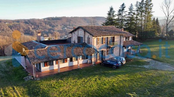 casa indipendente in vendita a Gropparello in zona Sariano