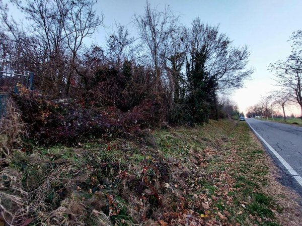 terreno edificabile in vendita a Gropparello
