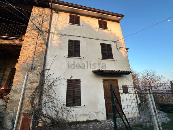 casa indipendente in vendita a Gropparello