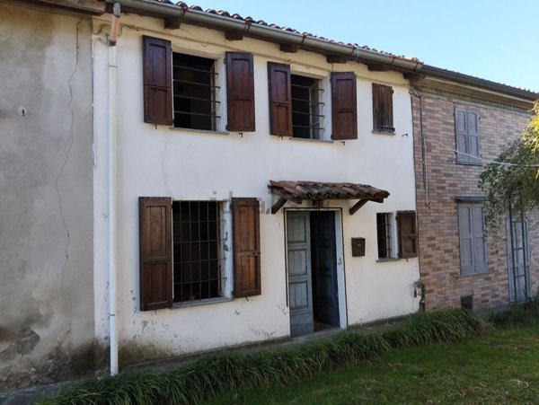 casa indipendente in vendita a Gropparello