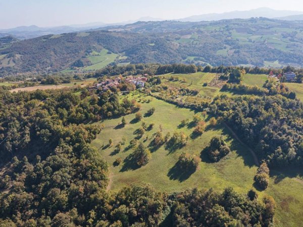 casa indipendente in vendita a Gropparello