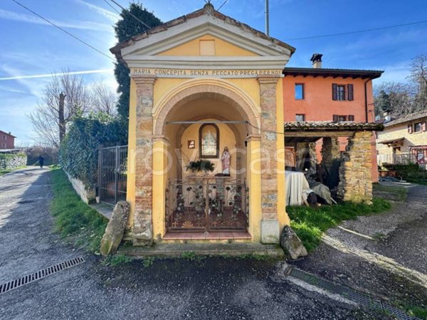 casa indipendente in vendita a Gropparello
