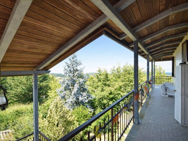 casa indipendente in vendita a Gropparello