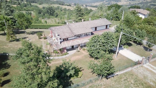 casa indipendente in vendita a Gropparello