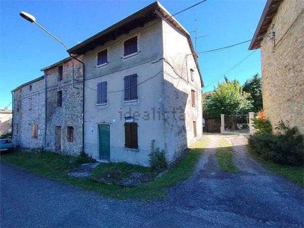 appartamento in vendita a Gropparello in zona Groppovisdomo