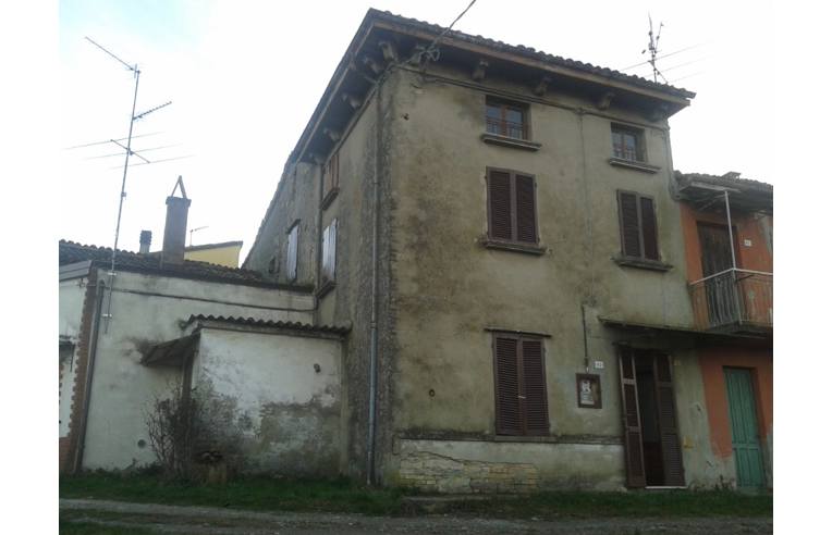 casa indipendente in vendita a Gropparello