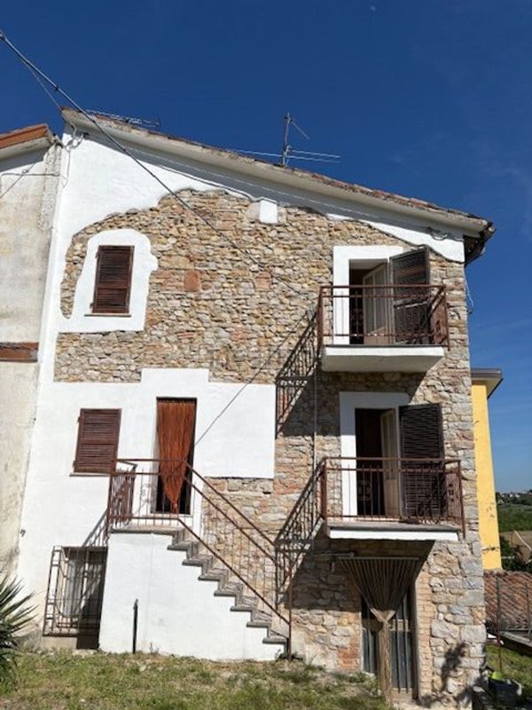 pentavano in vendita a Gropparello