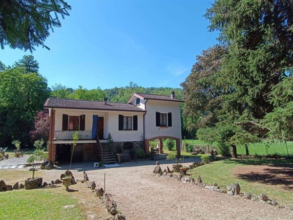 casa indipendente in vendita a Gropparello in zona La Valle