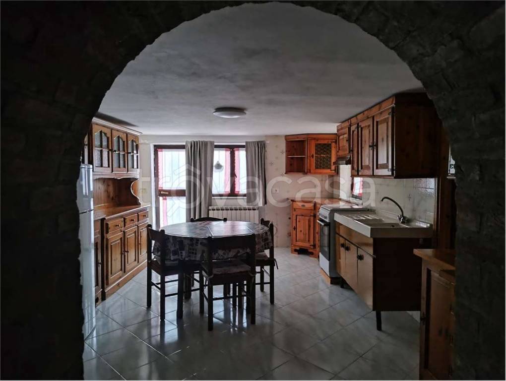 casa indipendente in vendita a Gropparello