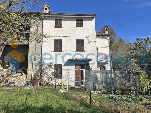 casa indipendente in vendita a Gropparello