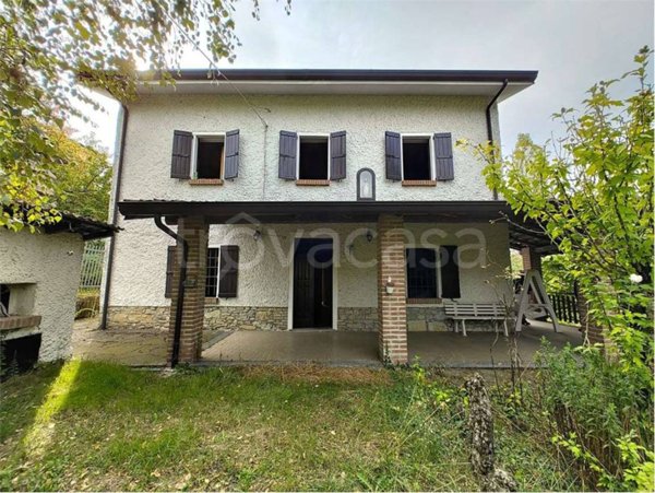 casa indipendente in vendita a Gropparello in zona Montechino